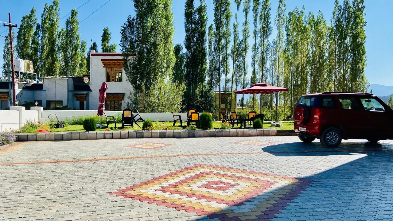Hotel de borgo Leh Esterno foto