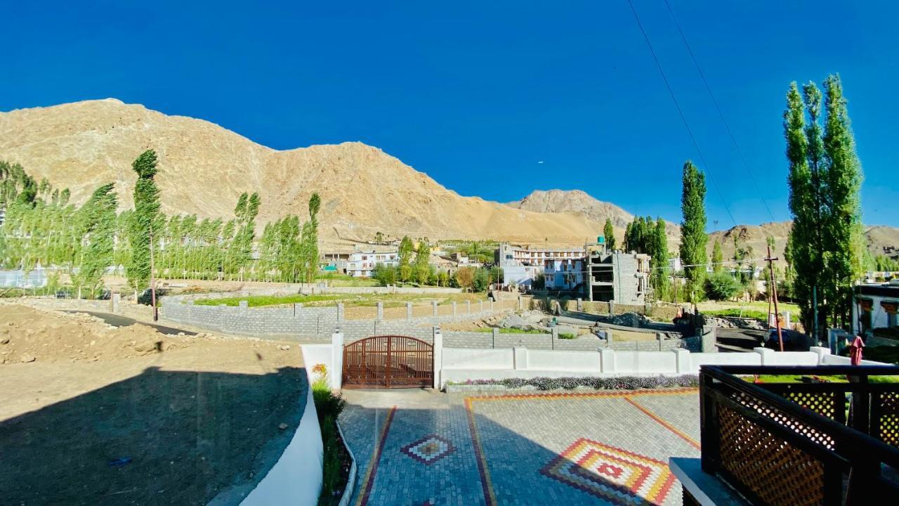 Hotel de borgo Leh Esterno foto